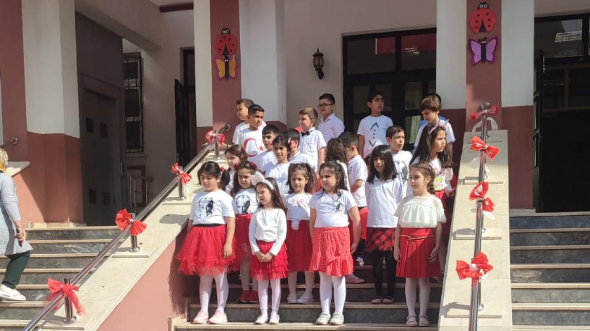 23 Nisan Ulusal Egemenlik ve Çocuk Bayramını Okulumuzda Çoşku ile Kutladık